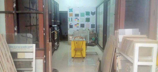 bán nhà Mặt phố lớn Hoàng Quốc Việt, Cầu Giấy Kinh Doanh, Vỉa hè rộng đá bóng DT 54m, 5 Tầ