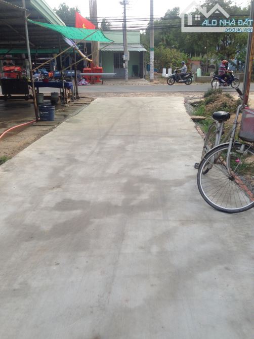 Vĩnh Thanh- Nhơn Trạch đường ô tô, khu dân cư,shr ,dt 235m thổ cư giá 1,75 tỷ (~7,7tr/m)