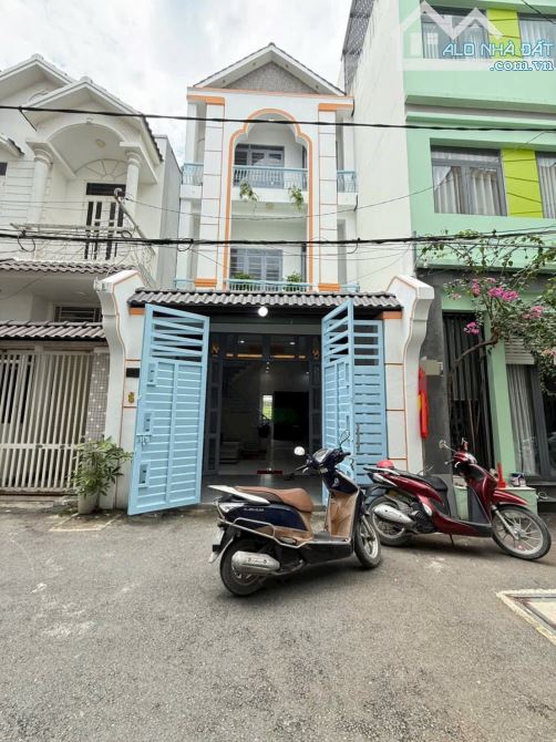 Nhà đẹp, đường rộng, (5x11) trệt, 2 lầu, 4PN, 3WC, Sổ riêng, Thạnh Lộc 16, Q12