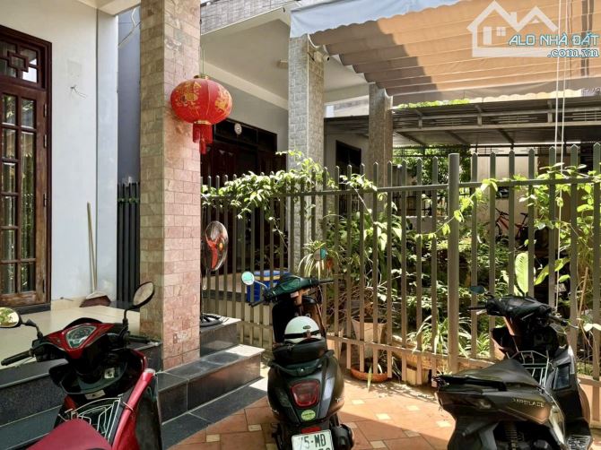 BÁN NHÀ 2 TẦNG MÁI THÁI KIỆT Ô TÔ ĐƯỜNG LÊ TRUNG ĐÌNH, TP HUẾ - nhà từ dân