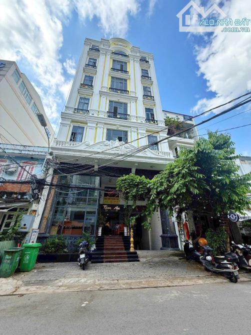Bán Tòa Nhà CHDV ĐS 81 Tân Quy Q7, DT 10x30m, 87 Phòng, KT 500tr/th, Giá 85 Tỷ