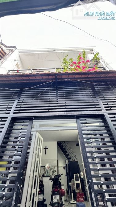 NHÀ Q8 P14 - NGANG LỚN HIẾM 4.5 x 7.5 - GẦN TRƯỜNG THPT VÕ VĂN KIỆT - 2 TẦNG - VÀO Ở NGAY.