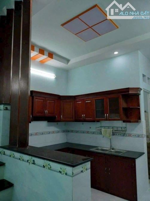 Giảm hẳn 200tr BÁn nhà giáp khu tên lửa Chốt 4ty7 ko tl