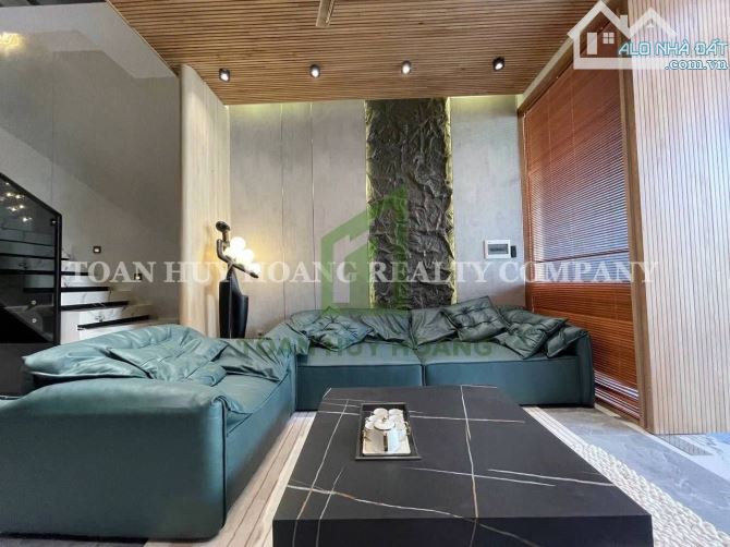 Cho thuê nhà đẹp 4PN nội thất cao cấp khu Nam Việt Á-TOÀN HUY HOÀNG