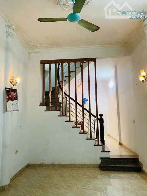 Giá đầu tư 15,5 tỷ nhà 4T cũ P/Lô Víp Nguyễn Chí Thanh vỉa hè oto đỗ sát Mp