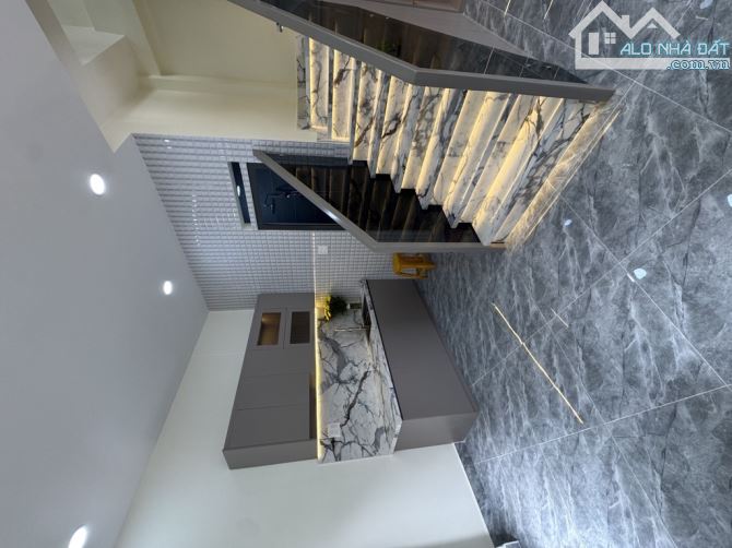 Q6 Nhà mới toanh 3 tầng, Đường xe tải Bà Hom thông Tân Hoà Đông, DT 38m2, 3PN,