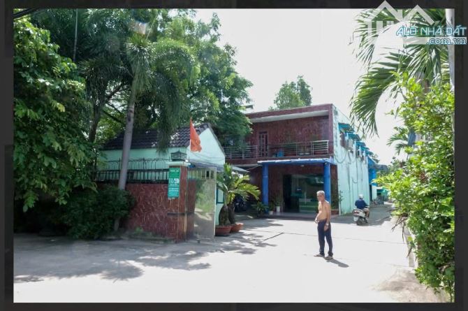 Xưởng mặt tiền xe tải Thanh Niên – Đặng Công Bỉnh, diện tích lớn 1.045m², 1.350m²