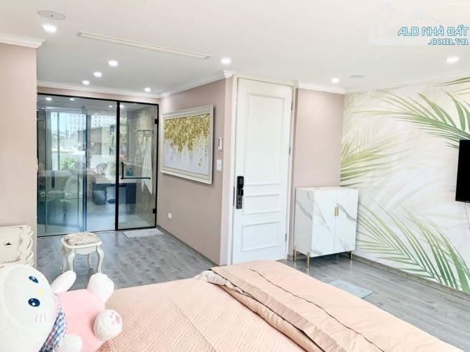 Hoa hậu Bồ Đề, nhà lô góc kiểu mới, 90m2, 7 tầng gara ô tô, ngõ ô tô thênh thang, 28.5 tỷ