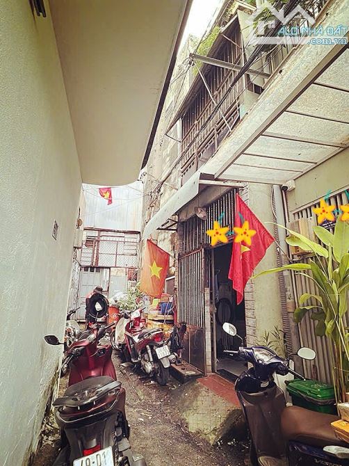 “GẤP BÁN GIẢM 100 TRIỆU, NHÀ 3 TẦNG ĐẸP LINH CHIỂU-HIẾM ,NỞ HẬU  22M2, (2.6❌8M)-3PN -CÔNG