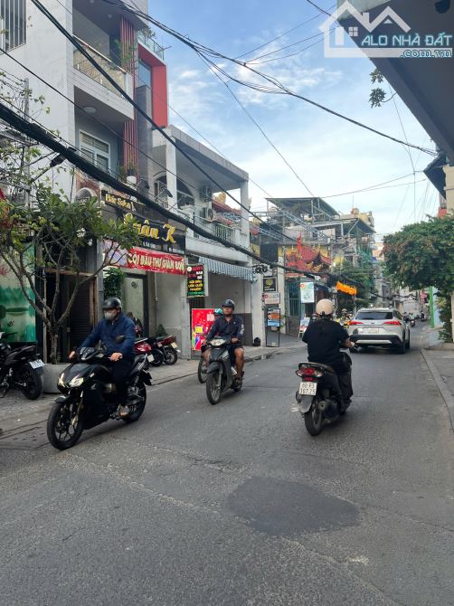 Mặt tiền kd 3 tầng sầm uất ngay Bàu Cát Tân Bình, 72m2, đường 8m, 10.3 Tỷ