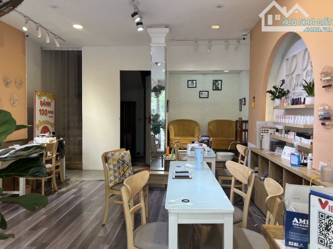 Bán nhà Mặt Phố Đặng Văn Ngữ Đống Đa,Vị trí kinh doanh đỉnh cao,50m, MT5.5m, nhỉnh 19 tỷ.