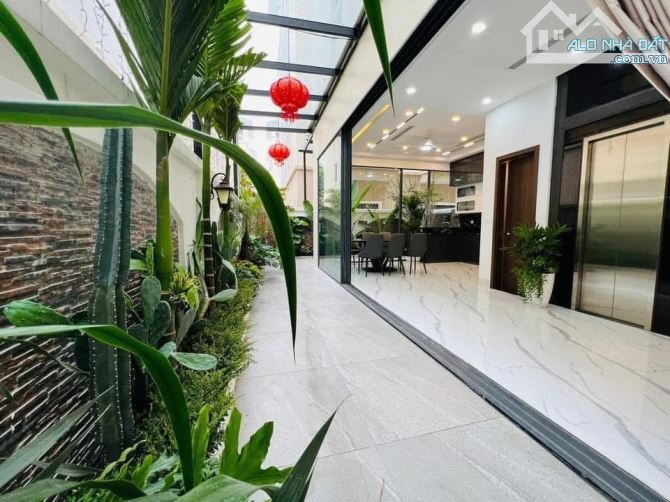 Giảm 3 tỷ Liền kề Nguyệt Quế Vin Riverside 4 tầng thang máy lô góc 180m2 mt 10m