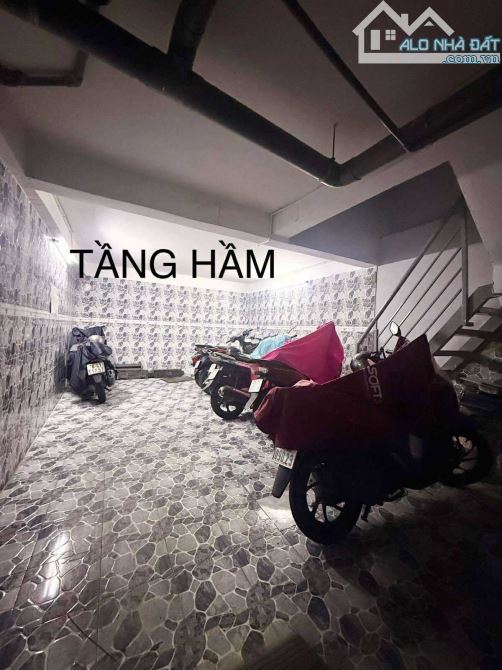 HẠ GẦN 2 TỶ , CÒN 18.5 TỶ. HẺM XE TẢI 493A CÁCH MẠNG THÁNG 8, P13, Q10.