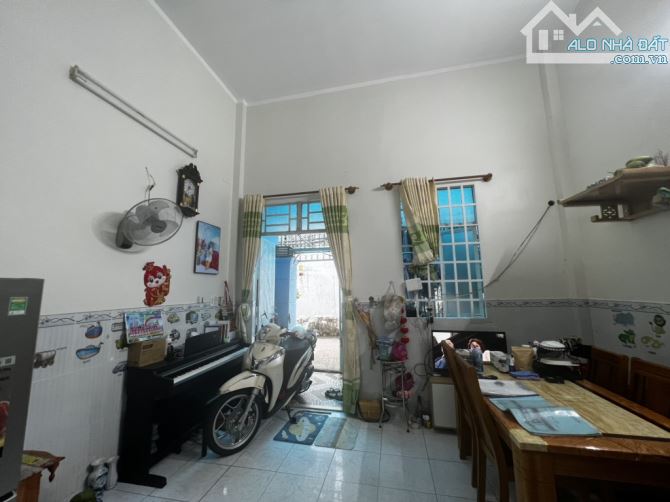 Bán nhà ngay KĐT Vạn Phúc ngang 4.21m, hẻm xe hơi, nở hậu 22 phân, giá chỉ 3.35 tỷ