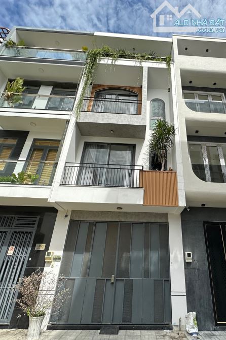 Bán nhà hẻm xe hơi đường Nguyễn Đình Khơi, 4 x 12, 3 tầng, giá chỉ 9,5 tỷ