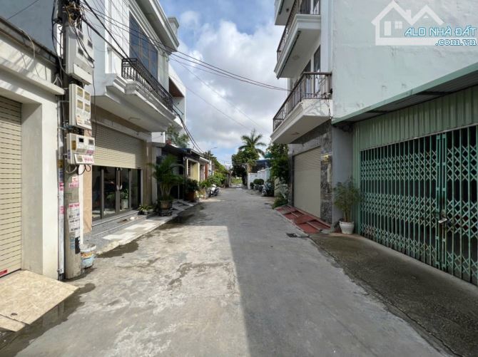834. Lô góc mặt ngõ 205 Đằng Hải cách đường Trần Hoàn 50m  - Diện tích: 60m2 ngang 5m vuôn