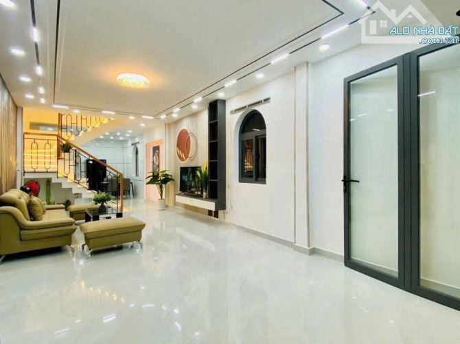 Nhà ngộp Trịnh Đình Trọng, Q.Tân Phú giảm sâu 300 triệu còn 2 tỷ 650 - 64m2, SHR
