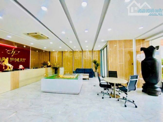 BIỆT THỰ HIẾM 330M2,MT ĐƯỜNG DƯƠNG ĐỨC HIỀN,P TÂY THẠNH,Q TÂN PHÚ, GIÁ 50TỶ TL MẠNH
