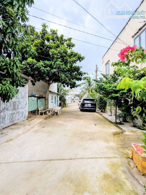 Bán nhà hẻm 1902 Lê Văn Lương Nhà Bè 82m2 ngang 5.3 góc 2MT hẻm ô tô