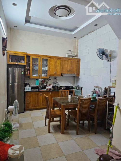 BÁN NHÀ PHỐ KHƯƠNG ĐÌNH, NGÕ THÔNG, BA GÁC TRÁNH, 47M x 4 TẦNG, NHỈNH 7 TỶ