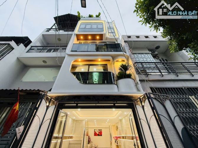 CHÍNH CHỦ BÁN GẤP NHÀ NỘI KHU CƯ XÁ ĐÔ THÀNH, QUẬN 3. GIÁ 4TỶ750/53,3M2(4,1x13M)