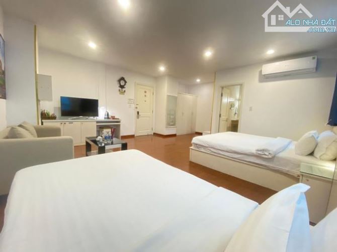 BÁN KHÁCH SẠN 65 PHÒNG- MT NGUYỄN TRÃI,Q1- DT: 12X20- 1 HẦM+10 TẦNG- GIÁ: 245 TỶ