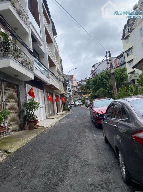 " Bí mật " chọn mặt gửi Vàng 🏡 Nhà Lầu Mặt Tiền Kinh Doanh đường Phan Đình Phùng Đà Lạt