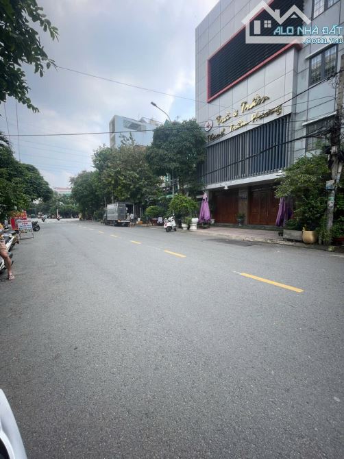 cho thuê nhà MT diệp minh châu 4x18 1 trệt 1 lầu vi trí siêu đẹp