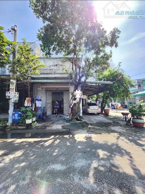 dãy trọ 109,3m2 3ty6 TL góc 2MT gần Chợ Phú Phong P.Bình Chuẩn