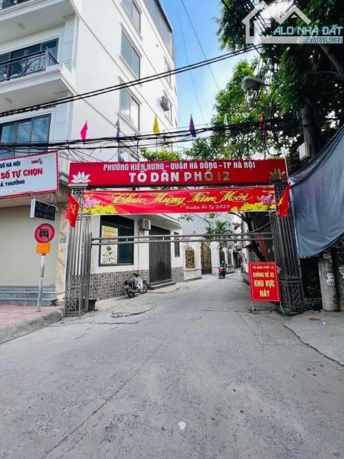 Tôi Chính chủ bán nhà S 32m 5 tầng tổ 12 Mậu Lương,Miễn các bên trung gia