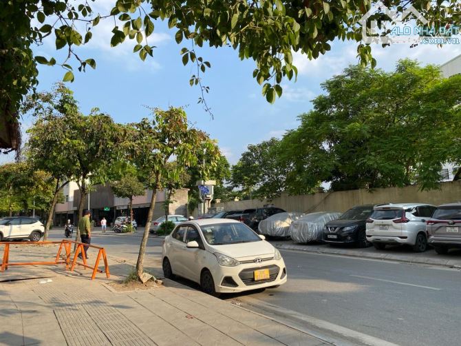 Quần Ngựa - Ba Đình - Khu hiếm nhà bán💥86m2 - 4T - MT 7m, Có GPXD 9 nổi 1 hầm