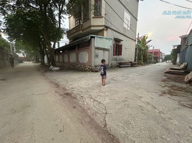 CC GỬI BÁN ĐẤT THƯ LÂM –MẶT TIỀN RỘNG HƠN 6M–ĐƯỜNG 3 Ô TÔ TRÁNH