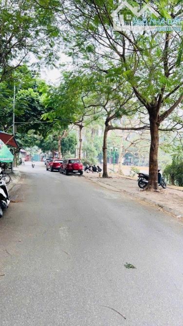 Siêu phẩm Đội Cấn, 2p ra phố, nhà mới, thang máy, kinh doanh, ở ngay, 45m2*6T, giá 8.3 tỷ
