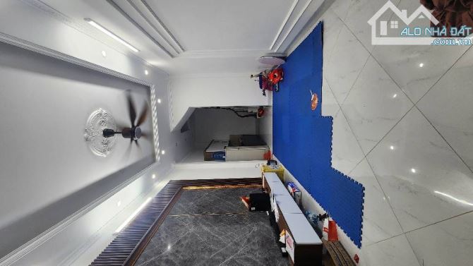 NHÀ PHỐ Trương Định - gần trường TH và THCS - gần bến xe