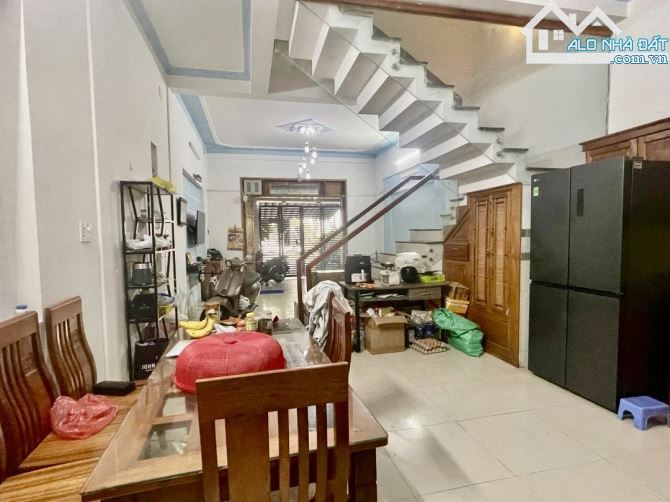 Bán nhà Trần Hưng Đạo, p Lê Hồng Phong, 48m2, Mặt tiền 5m, 2 Tầng Oto chánh