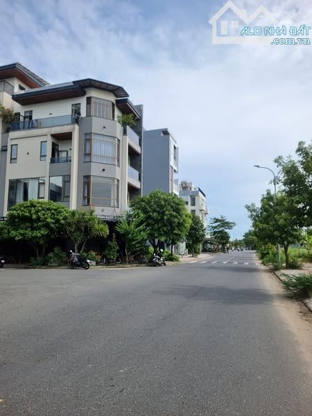 🏩 Bán nhà gần biển mt Hòa Minh 7, 72m2, 5.35 tỷ tl