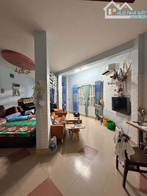 Bán Nhà Mặt Tiền Phạm Văn Chiêu ngang 5.2m, 93m², Dòng tiền tốt, 13 Phòng, Giá 16.5 Tỷ TL