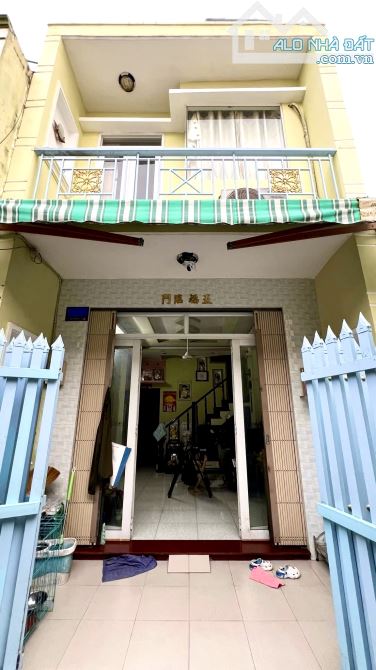 Bán Nhà Hẻm Quận 8, DT: 4*10,5 - SHR, 2 Tầng, Phú Định, ko QH, Ko Lộ Giới, Giá 3,x Tỷ