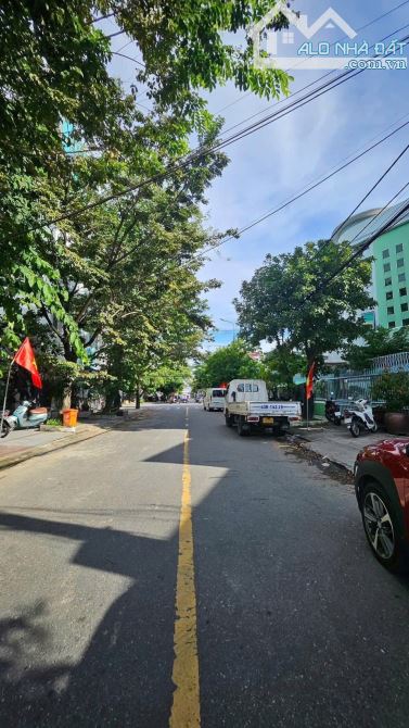 Bán Lô góc 2 mặt tiền : Đồng Khởi (đường 7m5) & Trung Nghĩa (đường 5m5), đối diện Bến Xe,