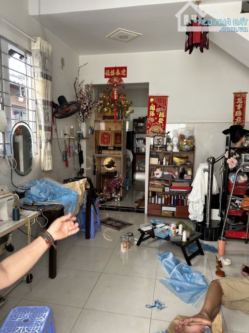 Bán nhà đẹp 2 tầng vào ở ngay.Huỳnh Tấn Phát,Quận 7.Giá 3.3 tỷ.