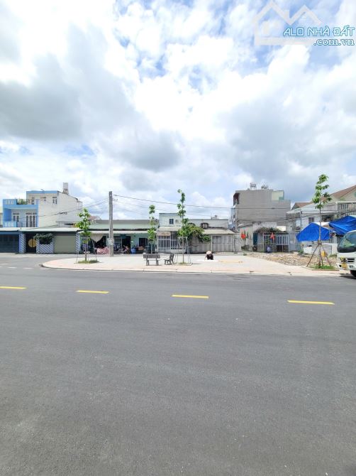 4Tỷ550/Lô 🔥👉 2 Lô Đất Mặt Tiền Kinh Doanh ngay Sân Vận Động, ra đường Trần Hưng Đạo 100m
