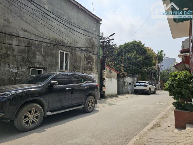 BÁN NHÀ 5.5 Tầng X50m2 Thang Máy , Ô Tô , Sát KDT Hinode kim chung , hoài đức