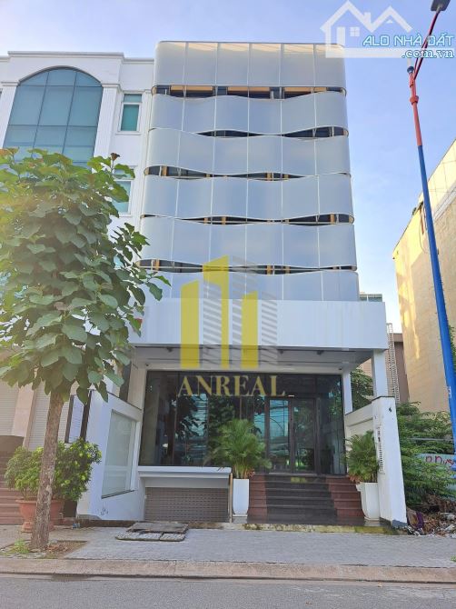 Tòa Nhà Hầm 4 Tầng Trống Suốt 550m2 - Có Thang Máy. Giá 90 Triệu