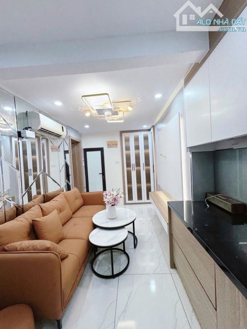 TẬP THỂ PHƯƠNG MAI 55M,2PN,2WC ĐẸP Ở NGAY - Ô TÔ ĐỖ CỔNG - FULL NỘI THẤT- GIÁ 3.95 TỶ