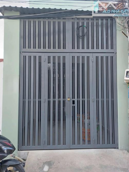 Bán Nhà Song Hành, khu Phố Ẩm Thực sằm uất, 56m2, 2 Tầng BTCT Đường 4 xe hơi ngủ trước nhà