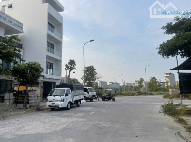 Bán biệt thự xây thô 3.5 tầng cao đức vạn an dt 171m2 + mt 8m + hướng ĐN giá 11.7 tỷ