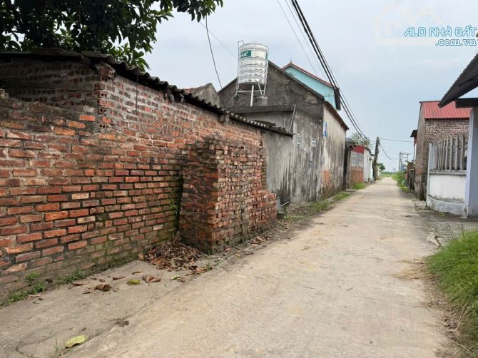 BÁN 97M ĐẤT NHỊ TRAI -LƯƠNG TÀI -BẮC NINH - ĐƯỜNG Ô TÔ CHẠY THÔNG -1.X TỶ