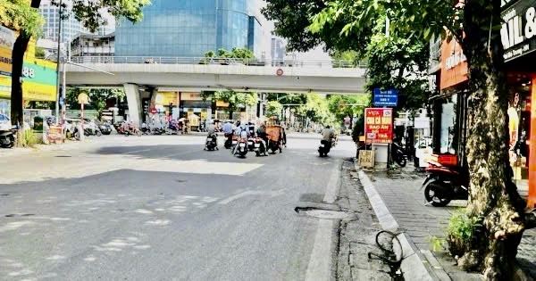 Trần Khát Chân gần Bạch Mai - đối diện Phố Huế… duy nhất 1 căn này bán - 38m2 - 5 tầng