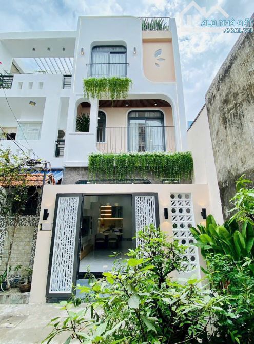 Chỉ 1 tỷ 990 nhà 51m2 Nguyễn Thị Nhuần, An Phú Đông, Q12. Xây 1 trệt 2 lầu, sổ riêng