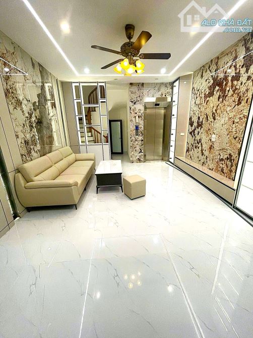🍑VỊ TRÍ VÀNG VŨ ĐÌNH TỤNG LB, 6 TẦNG, MT4,4M, NHÀ ĐẸP, THANG MÁY, GẦN PHỐ, ĐẦU TƯ,8.XTY